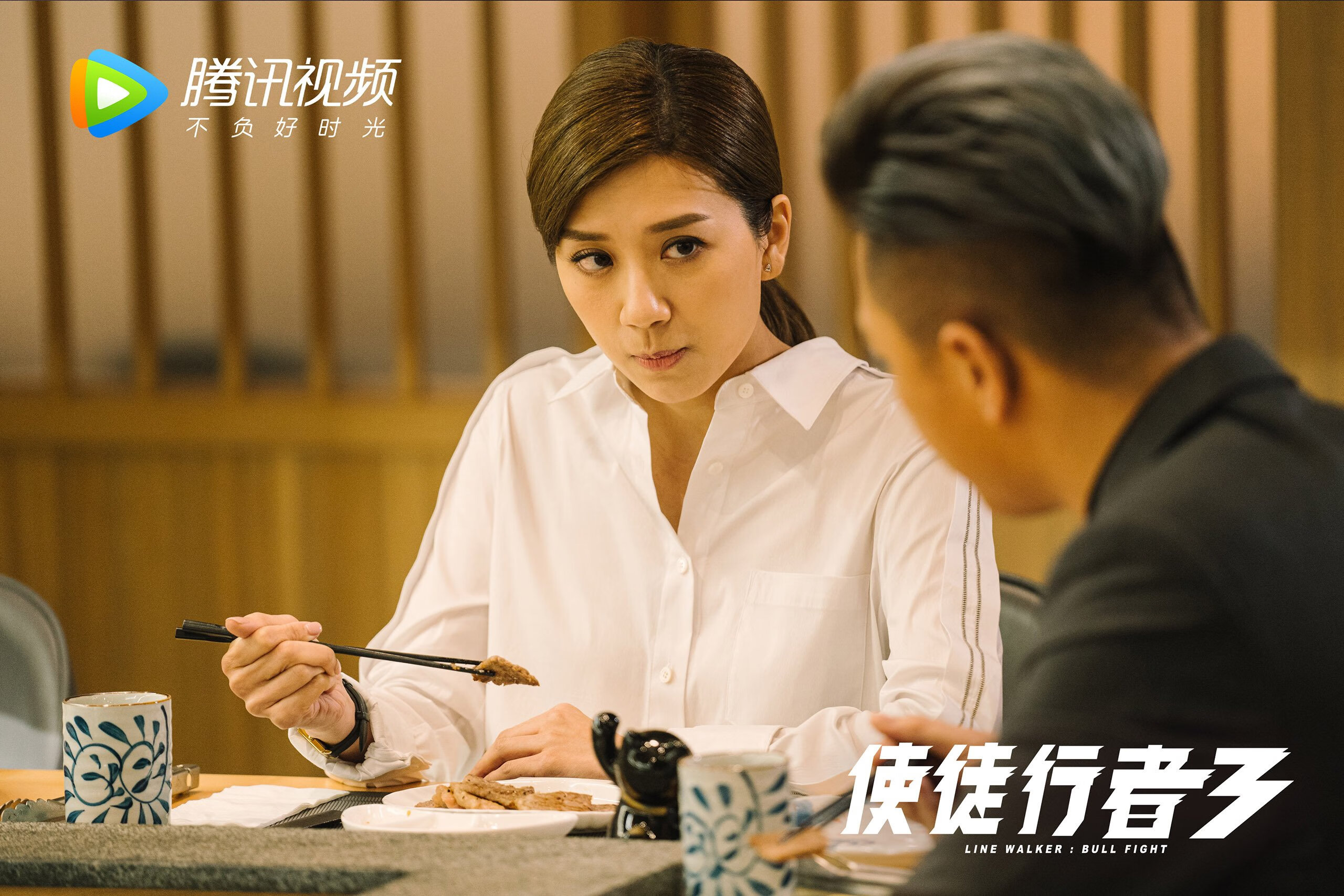 看到您将F1与CBA两大焦点赛事并置,这个组合本身就充满戏剧张力。以下是我的分析与创作